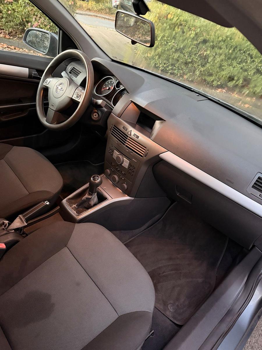 Opel Astra 2006 — photo 13