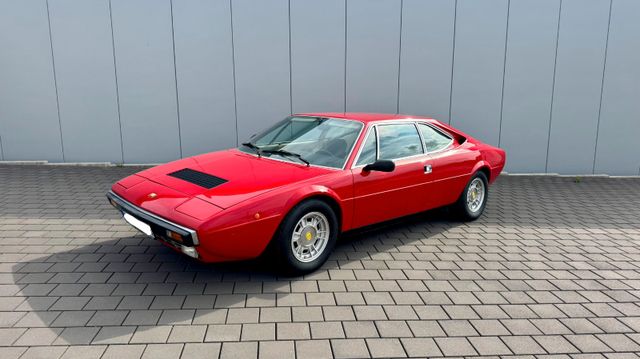 Ferrari Dino GT4 V8 2.0 14000 km