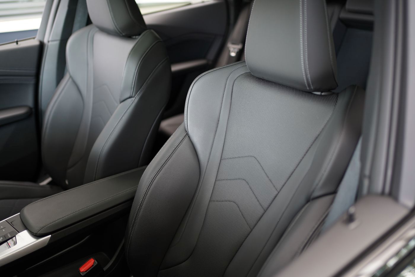 Fahrzeugabbildung BMW 223iA Active Tourer M Sport Glasdach+AHK+Head Up