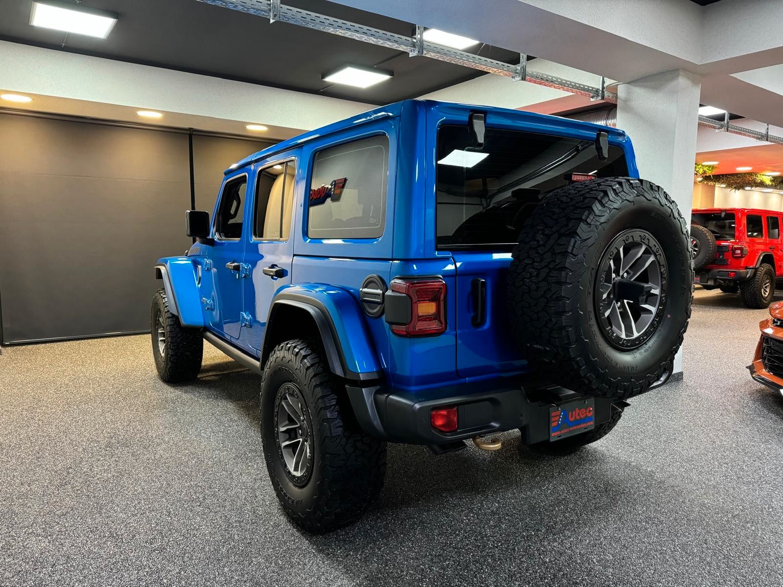 Fahrzeugabbildung Jeep RUBICON 392-6.4L HEMI V8-RECON 35"-STEEL BUMPER