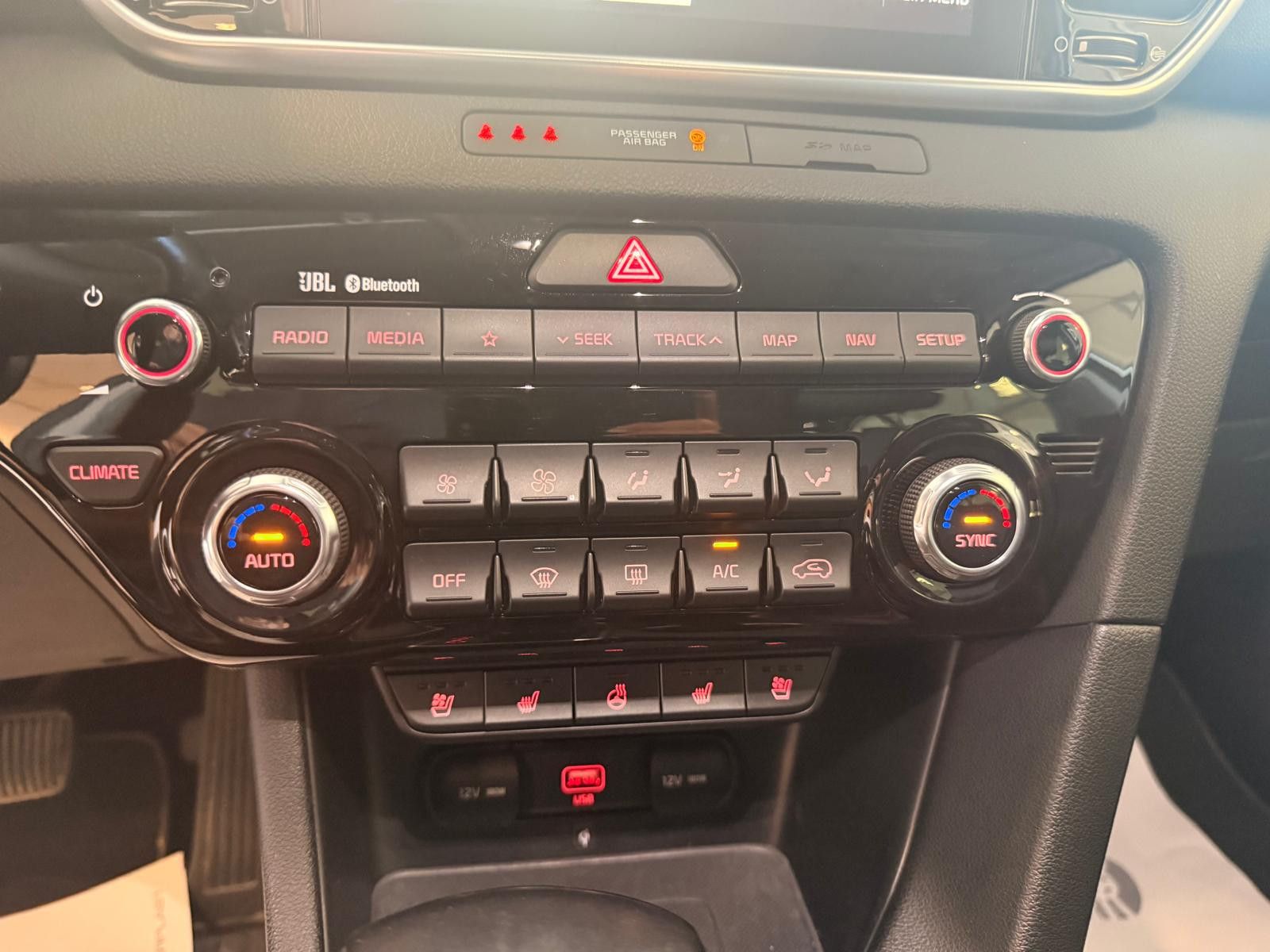 Fahrzeugabbildung Kia Sportage Platinum Edition 4WD/ AHK/SCHECKHEFT/