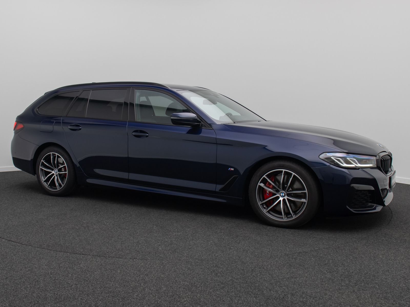 Fahrzeugabbildung BMW 540d xD M Sport Pro Kamera Laser HUD H/K Komfort