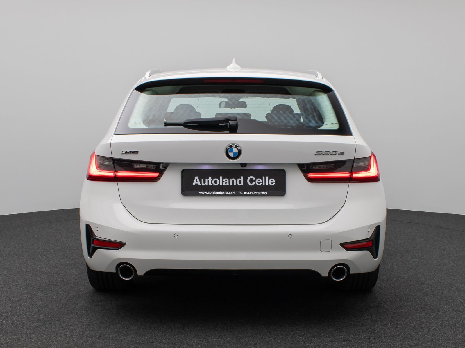 Fahrzeugabbildung BMW 330e xD Sport Line Kamera DAB Stop&Go Alarm LED