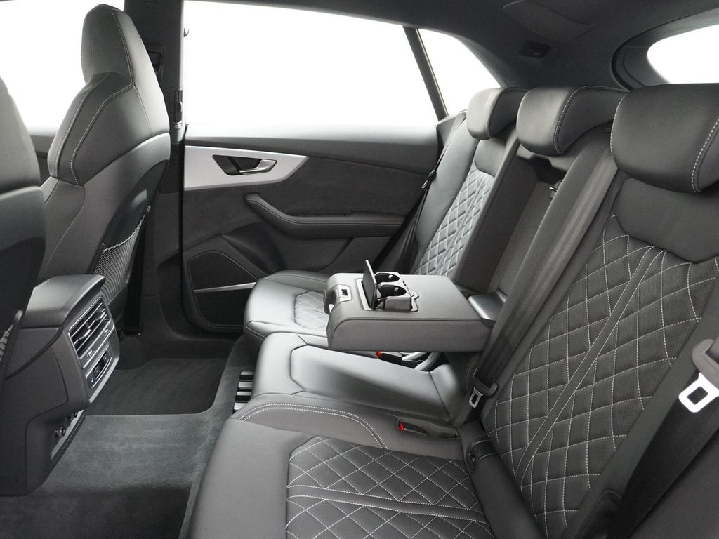 Audi Q8 60 TFSI e quattro Pro Line S Competition AHK