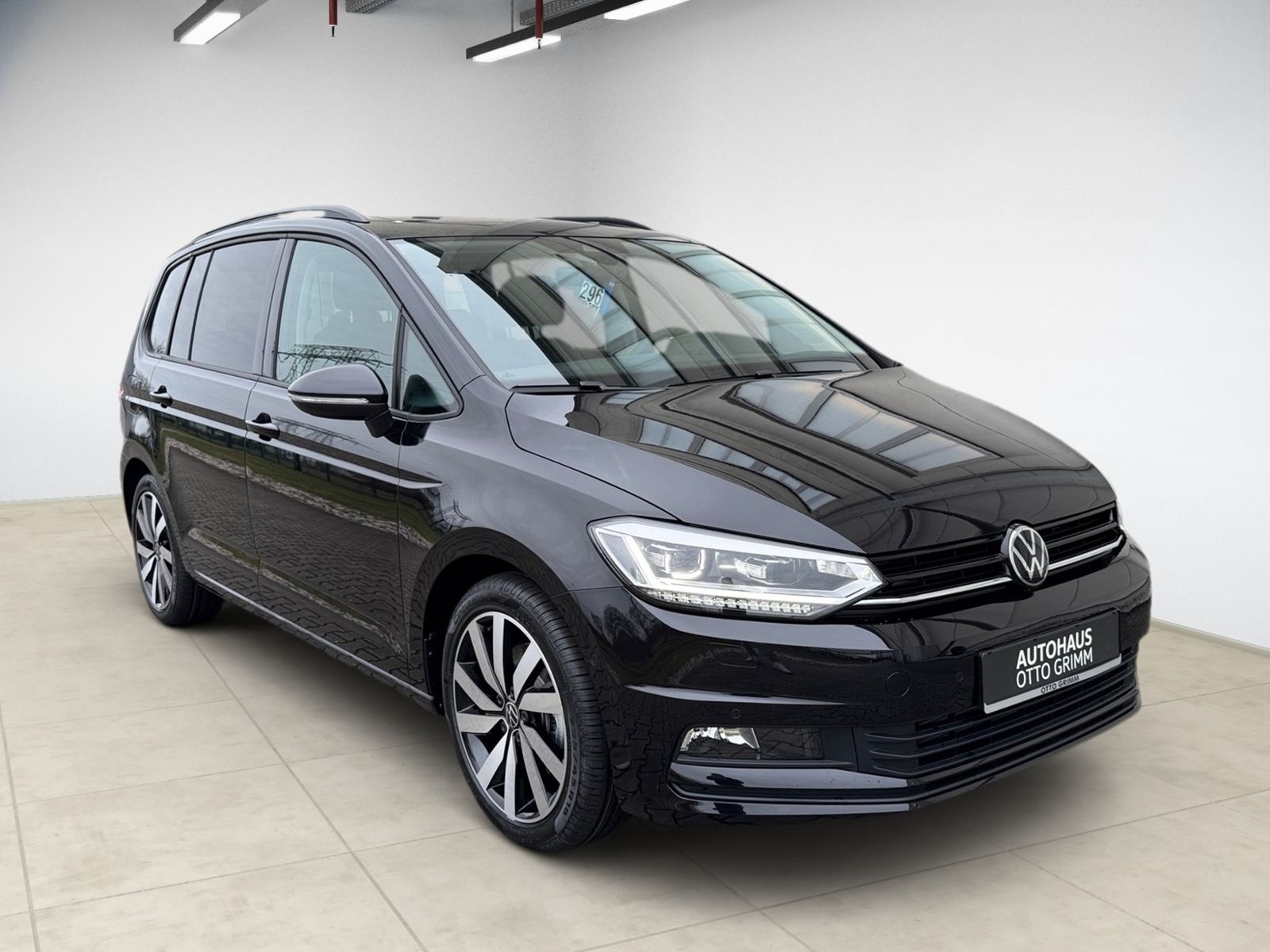 Volkswagen Touran 1.5 TSI DSG LED Kamera Standh foto 2