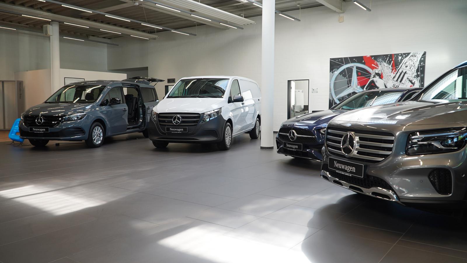 showroom-image-top