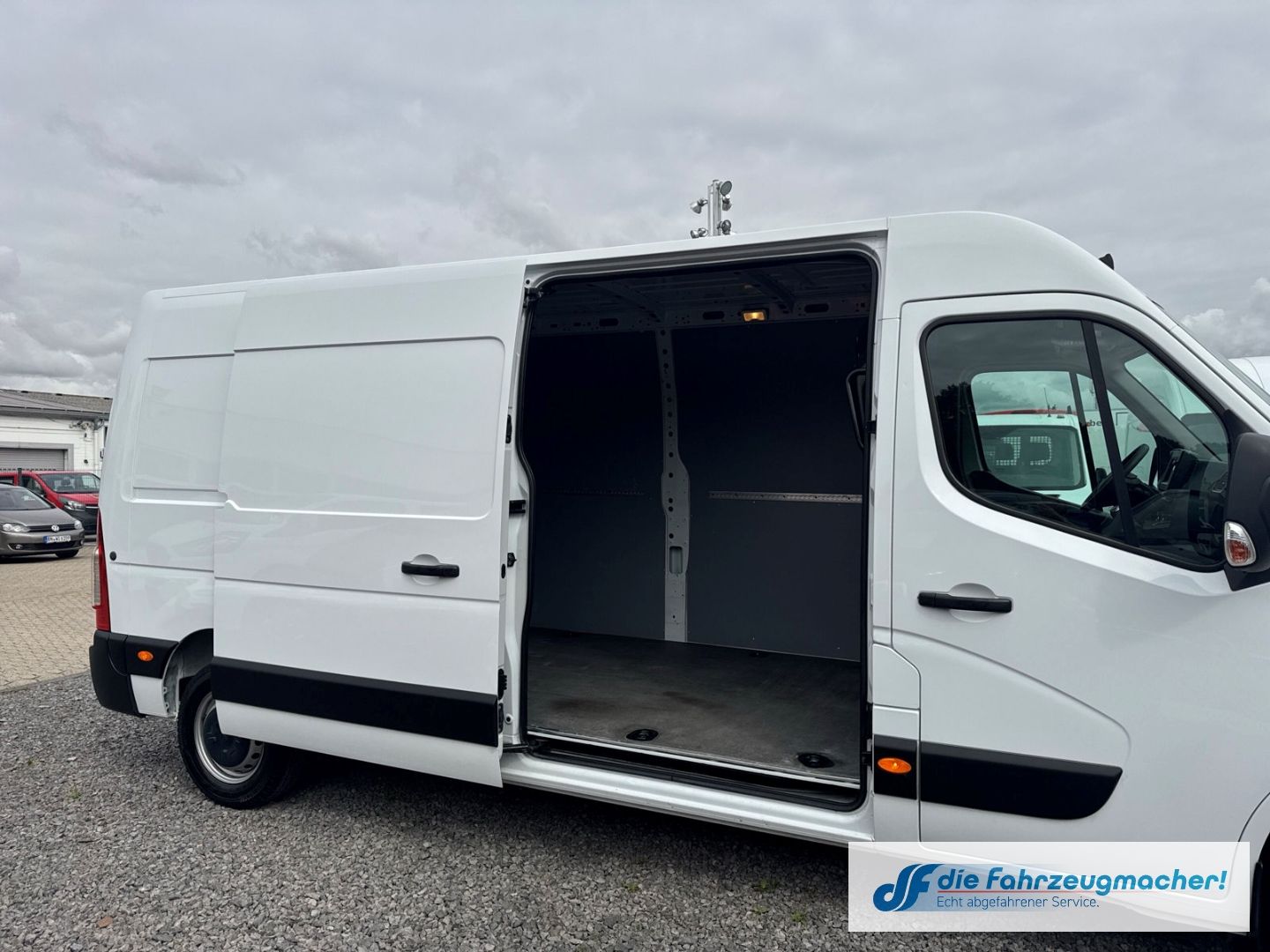 Fahrzeugabbildung Opel Movano B Kasten L3H2 3,5t 2.3 CDTI Biturbo Regen