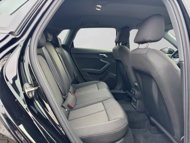 Fahrzeugabbildung Audi A3 Sportback 40 TFSI e S-tronic+LED+MMI+CarPlay