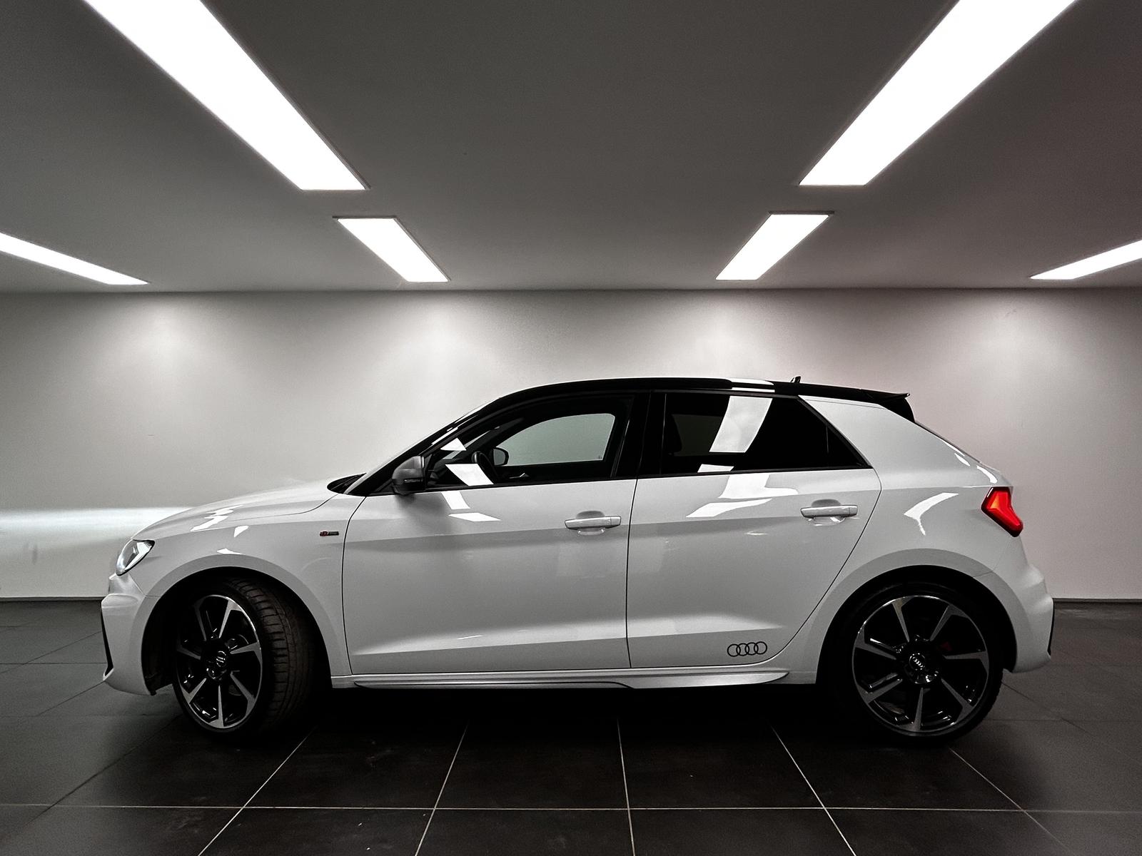 Audi A1 40 TFSI Sportback S tronic S line Tempomat RF