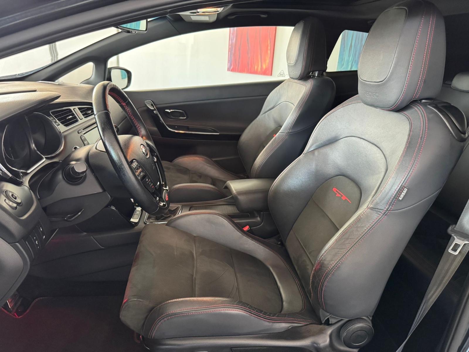 Kia ProCeed GT-Track 1.6 TGDI Voll Pano Navi TÜV NEU