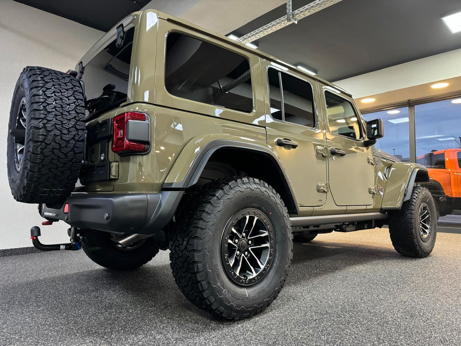 Fahrzeugabbildung Jeep RUBICON X 3.6L-V6-CAM-HARDTOP-35"