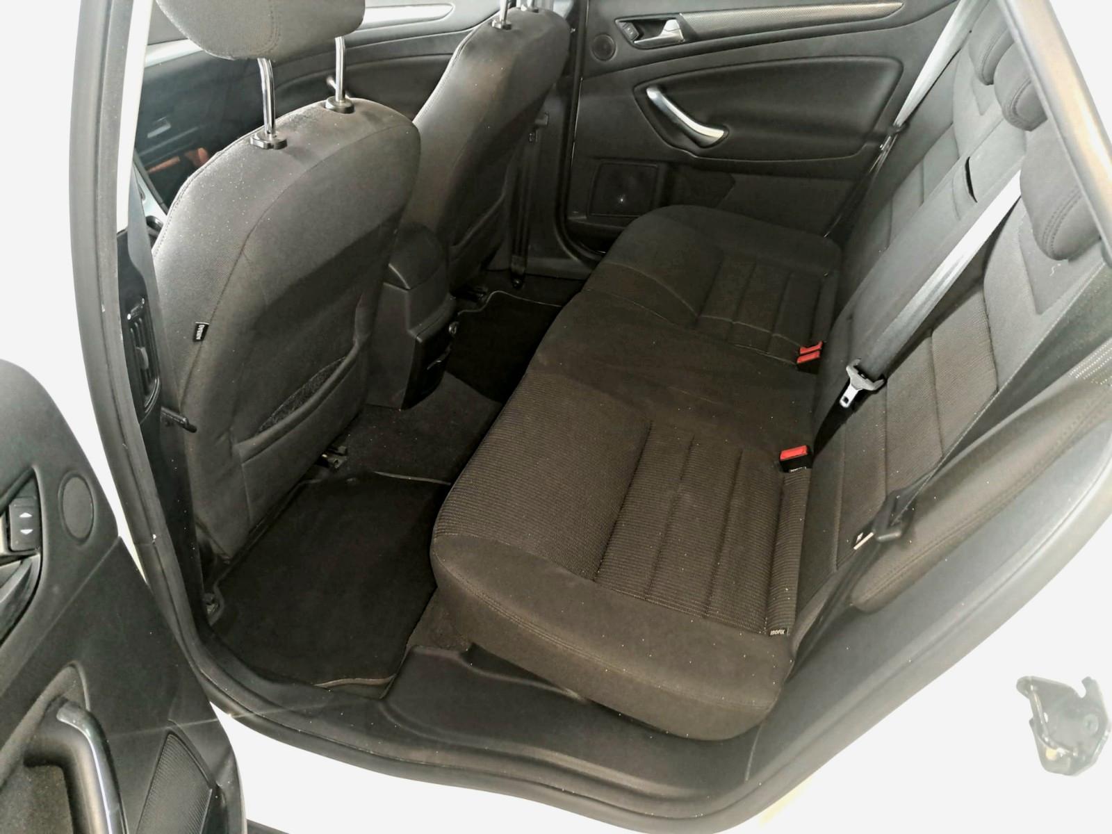 Ford Mondeo 2010 — photo 9