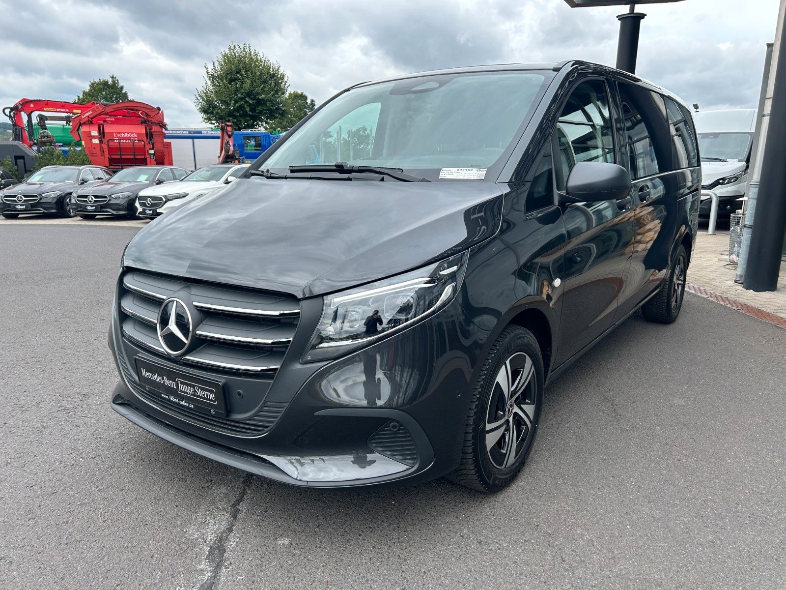 Fahrzeugabbildung Mercedes-Benz Vito 116 CDI Tourer Select 9G AHK2,5to LED