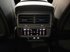 AUDI RSQ8*KERAMIK*305kmh*MASSAGE*B&O*HEADUP*PANO*AHK*