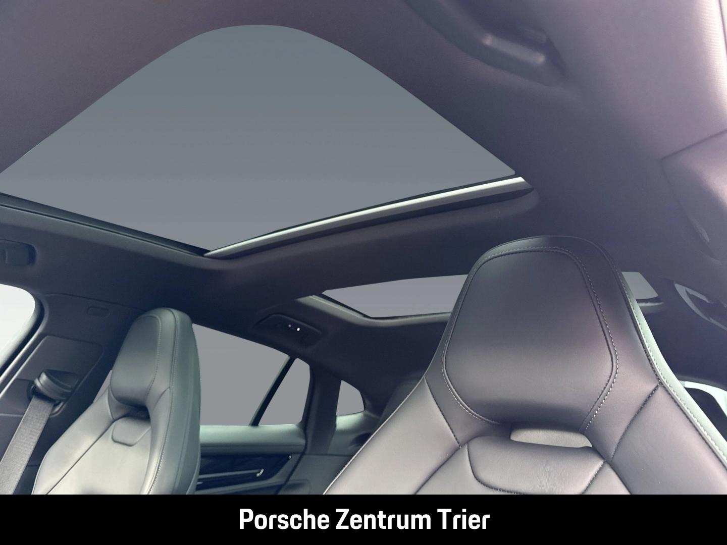 Porsche Panamera 4S E-Hybrid HA-Lenkung InnoDrive HeadUp