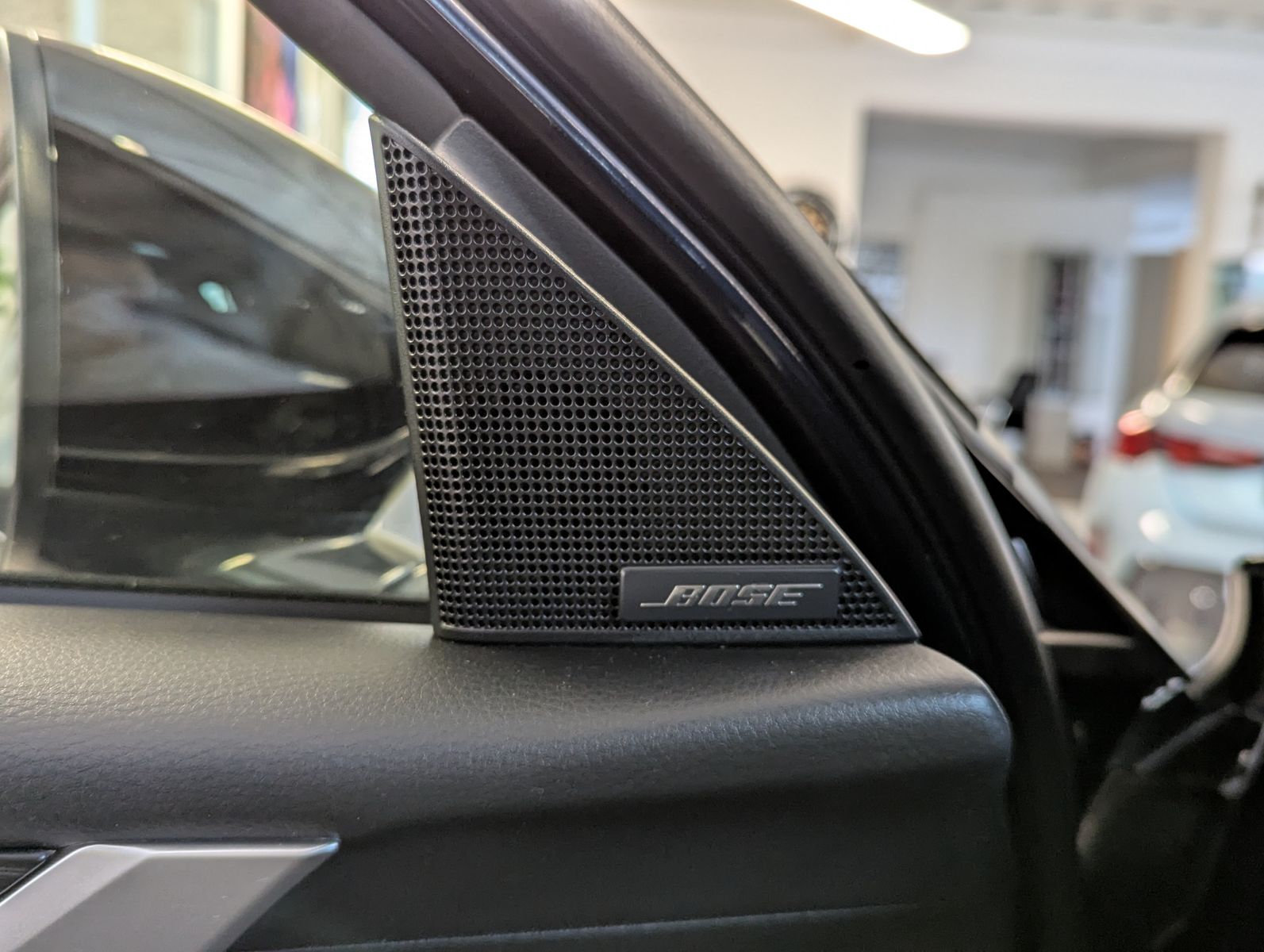 MAZDA CX-80 2.5SKYACTIV PHEV 327 HOMURA+ 7-Sitze Pano - Image 30