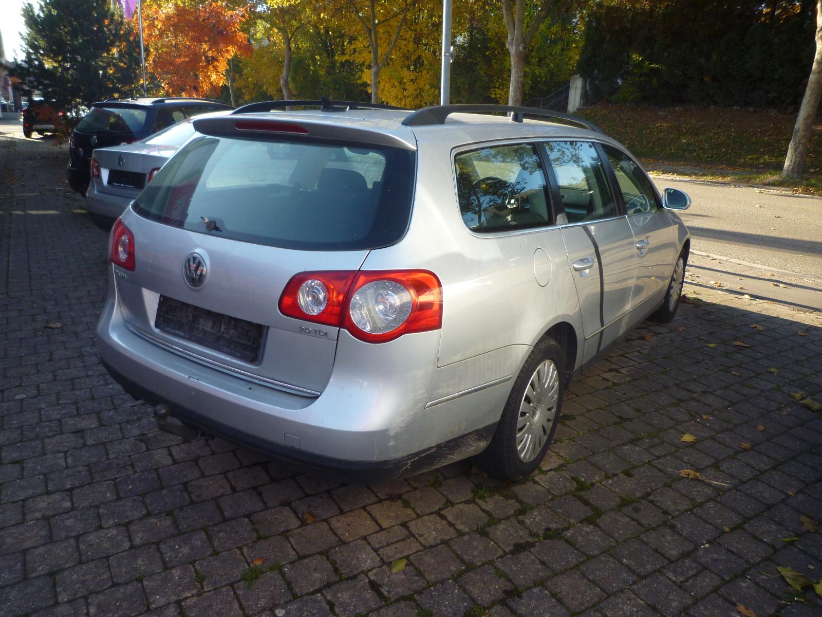 Volkswagen Passat 2009 — салон