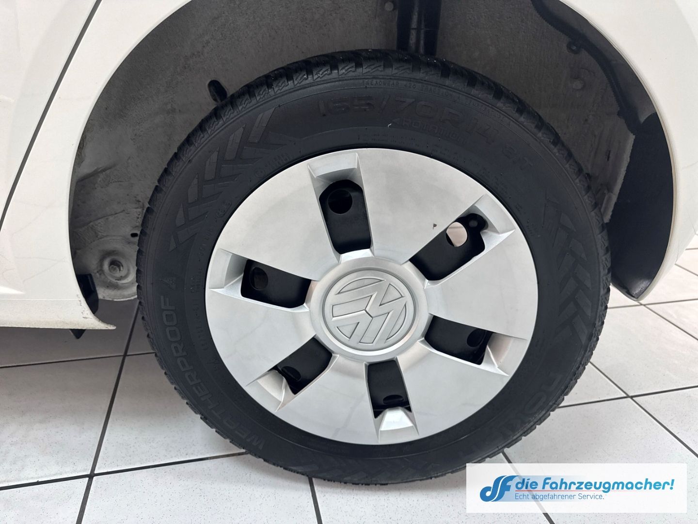 Fahrzeugabbildung Volkswagen up! take GA teilb.Rücksb AUX MP3 CD Tagfahrlicht