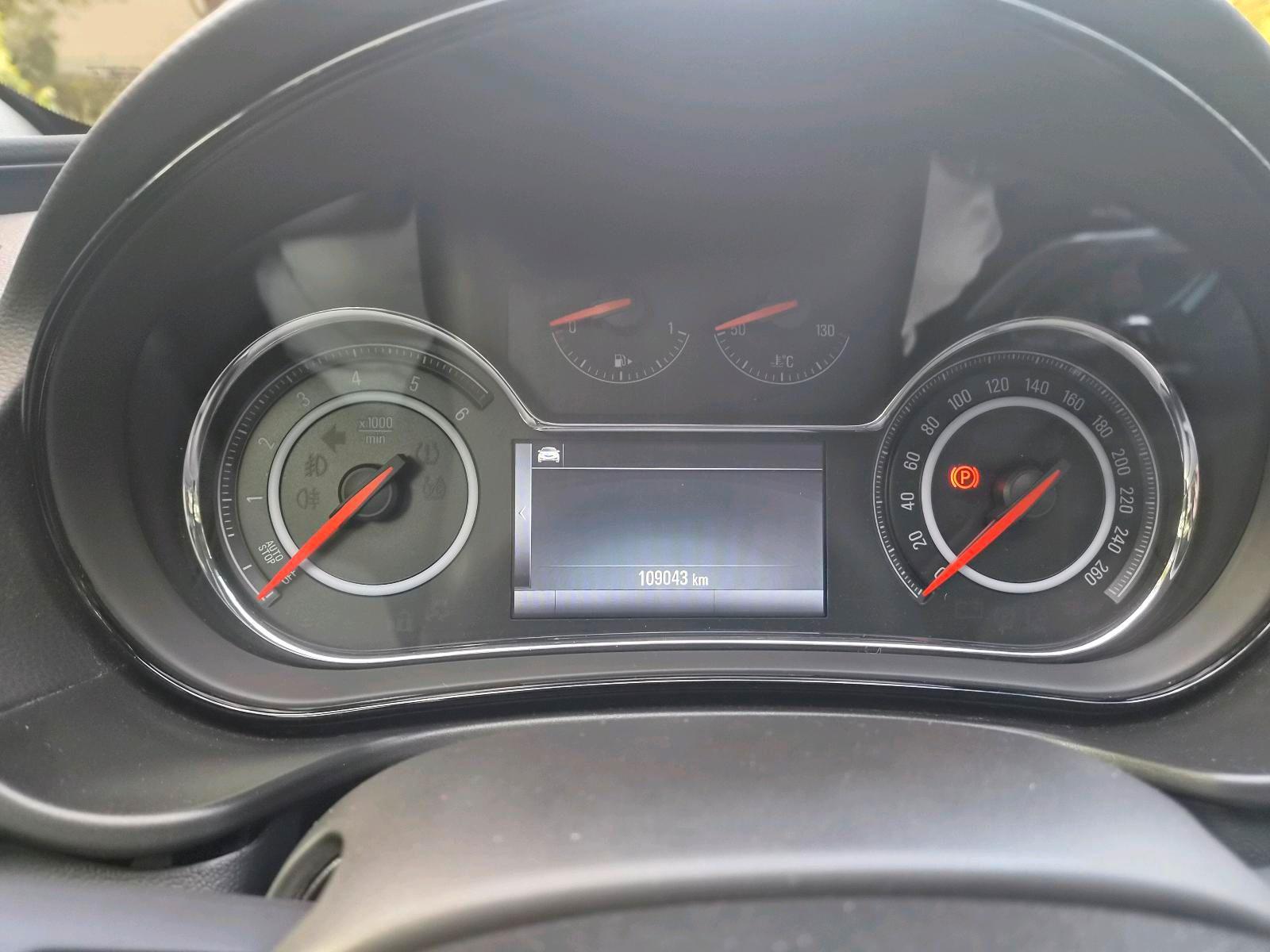 Opel Insignia 2015 — photo 11