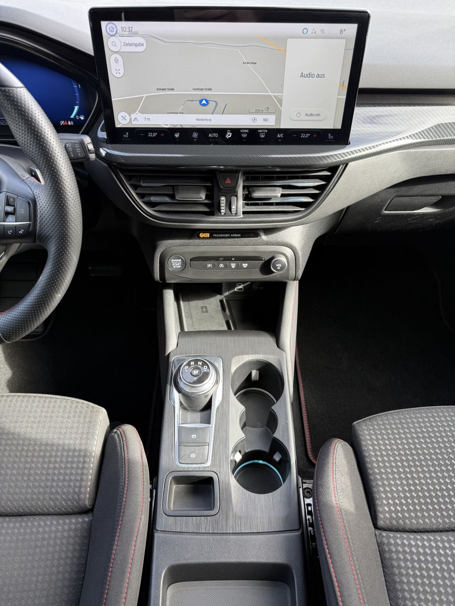 Fahrzeugabbildung Ford Focus Turnier 1.5 EB ST-Line X NAV+LED+VC+AHK+AC