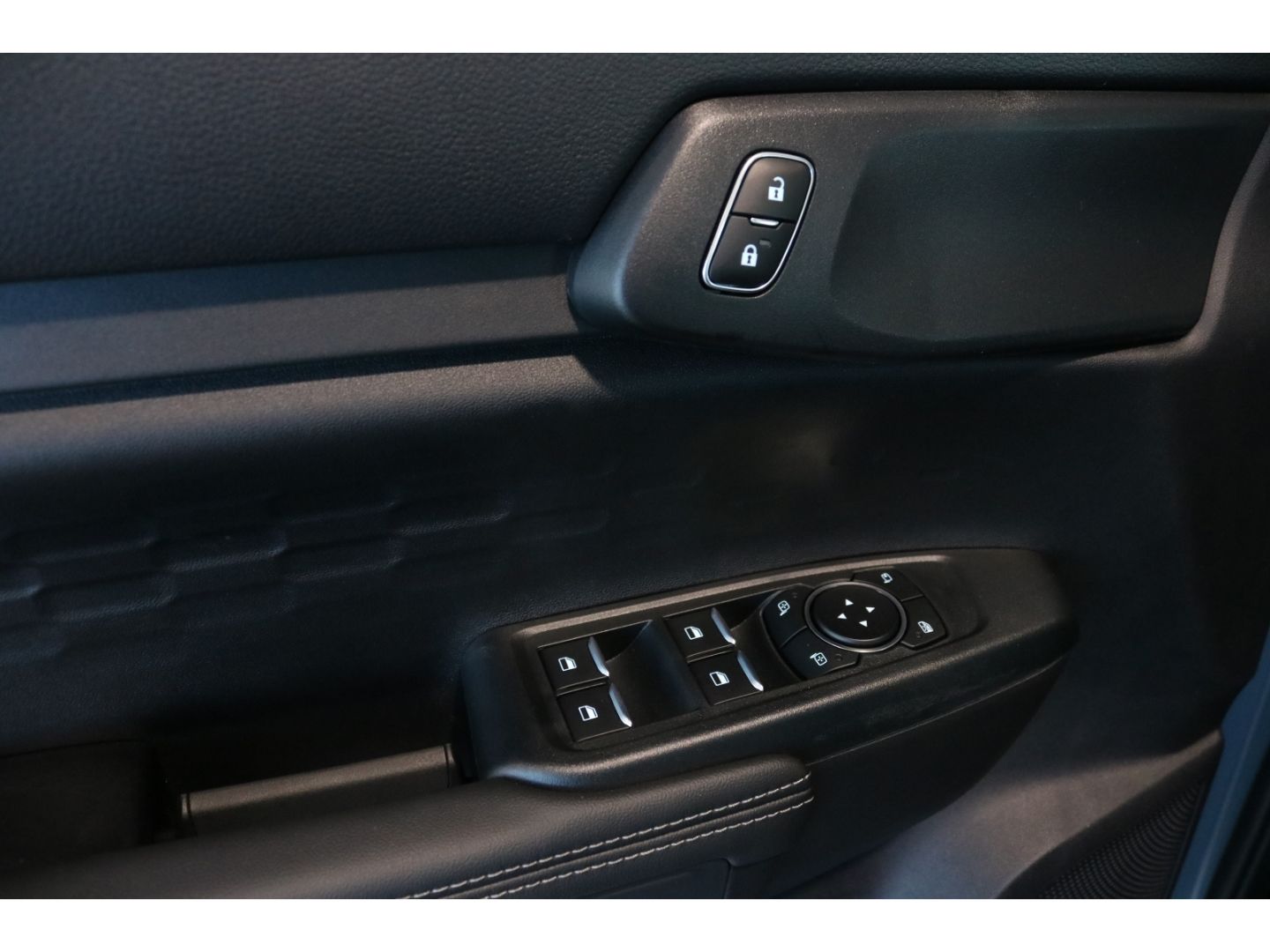 Fahrzeugabbildung Ford Ranger Tremor e-4WD Doppelkabine AHK Navi ACC