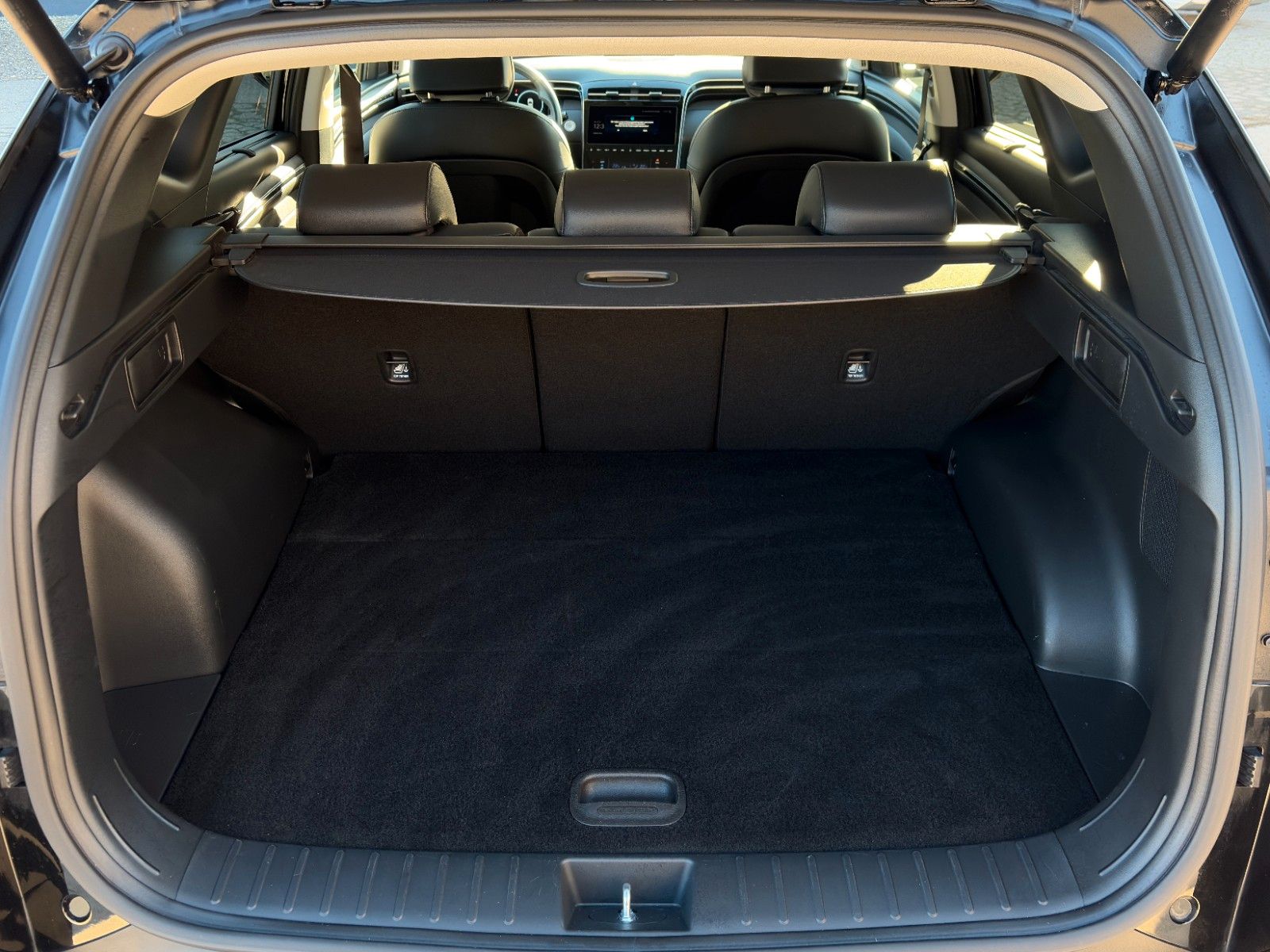 Fahrzeugabbildung Hyundai Tucson 1.6 GDI Prime PHEV 4WD Pano. ACC 360°