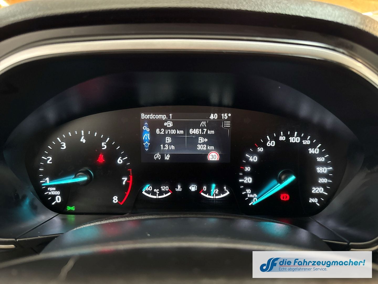 Fahrzeugabbildung Ford Focus Turnier Cool & Connect 1.0 EcoBoost EU6d-T