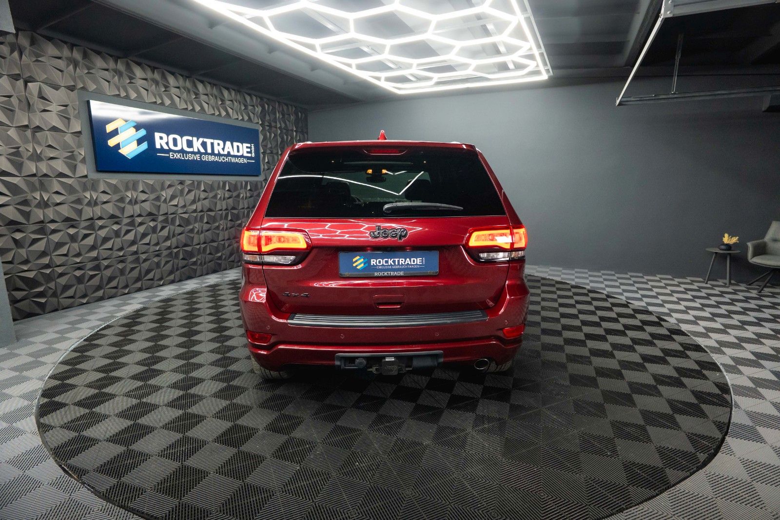 Fahrzeugabbildung Jeep Grand Cherokee 3.6 4x4 Altitude *Pano*CarPlay*