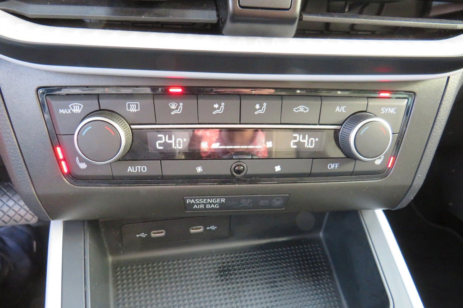 Fahrzeugabbildung SEAT Arona Style DSG GRA KAMERA SITZH. PDC APP-CON 1H