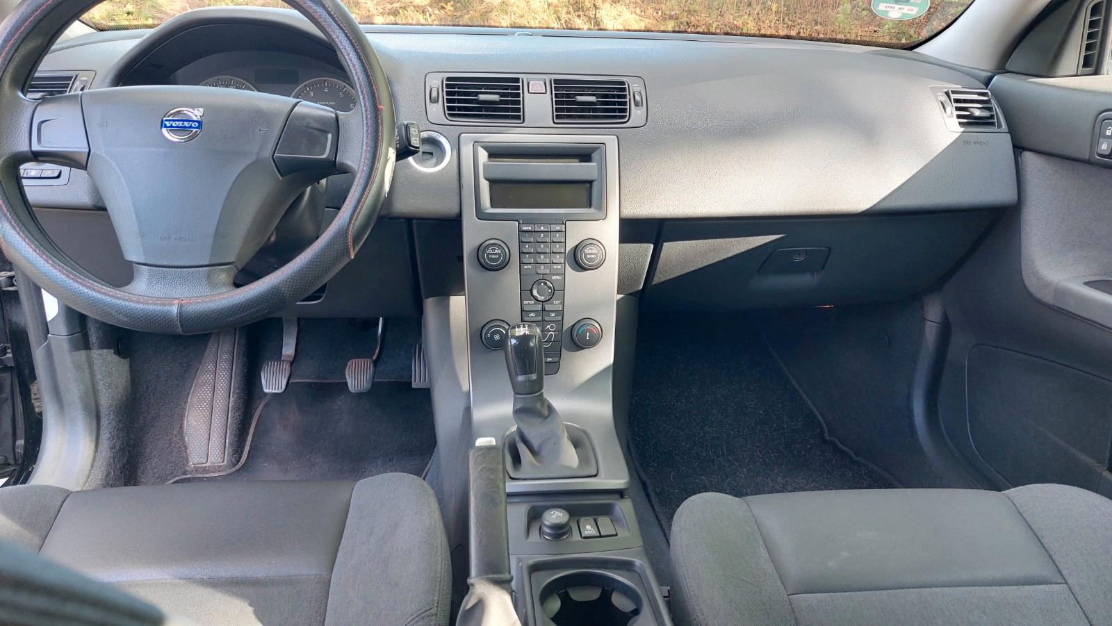 Volvo V50 2005 — photo 6