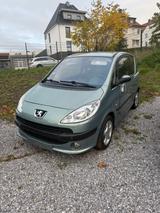 Peugeot 1007 Filou 75 - Peugeot 1007: Limousine