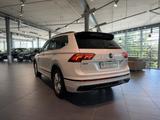 Volkswagen Tiguan Allspace 2.0TSI DSG R-Line 4x4 STHZG P-DA - Volkswagen Gebrauchtwagen in Ludwigsburg