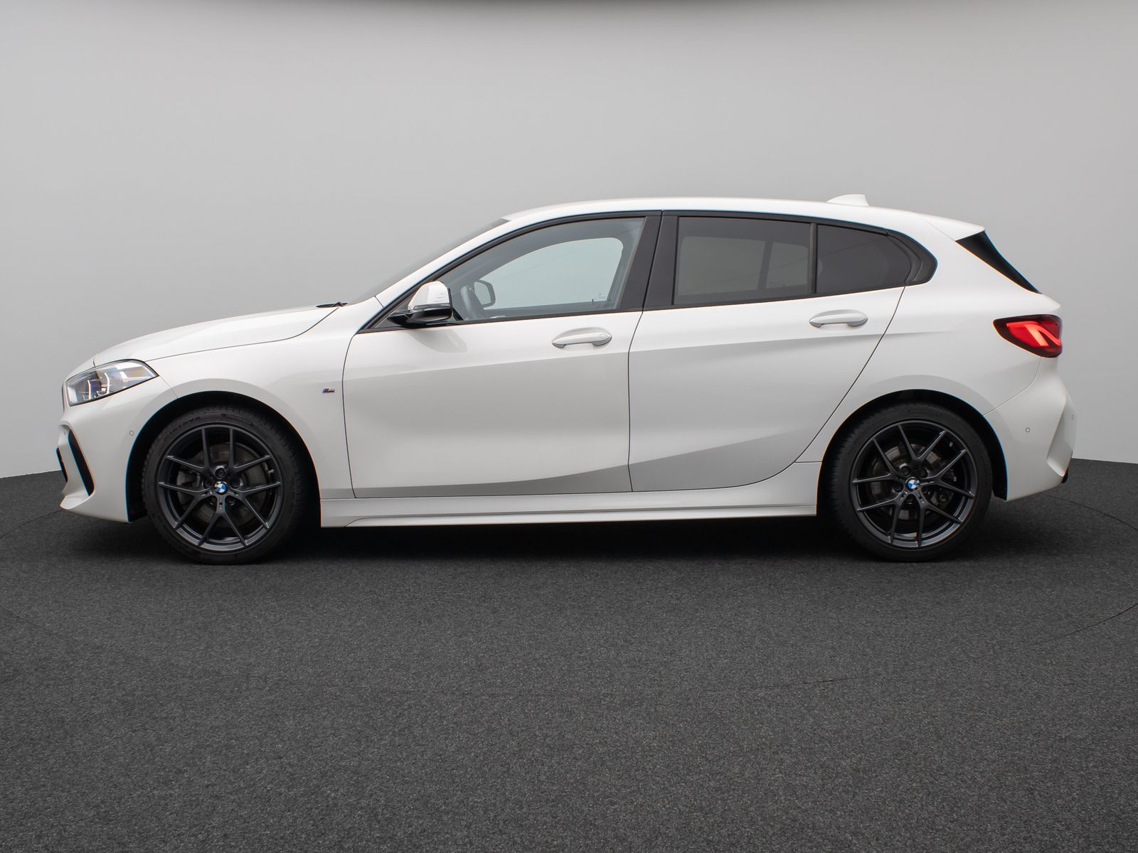 Fahrzeugabbildung BMW 120i M Sport Kamera DAB Lenkrhzg DrivAssis Alarm