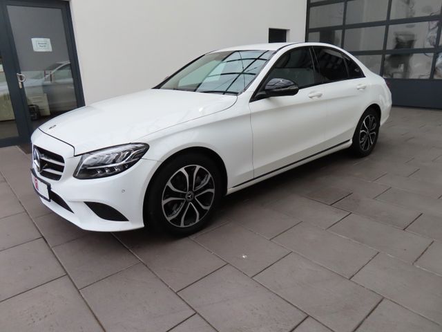 Mercedes-Benz C 180 LED/AHK/7G-Tronic/Leder/Navi/Temp./E6