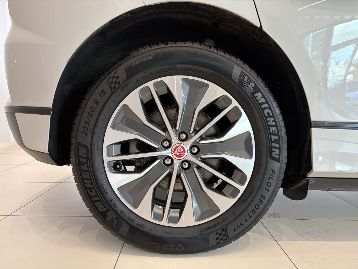 Jaguar I-Pace - Bild 9