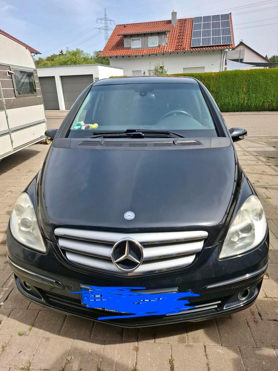Mercedes-Benz B 200