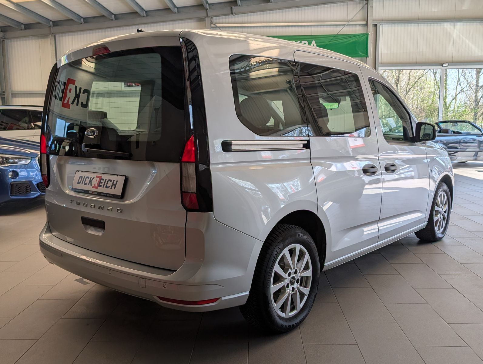 Fahrzeugabbildung Ford Tourneo Connect 2.0 Trend Tempo Navi Klima PDC