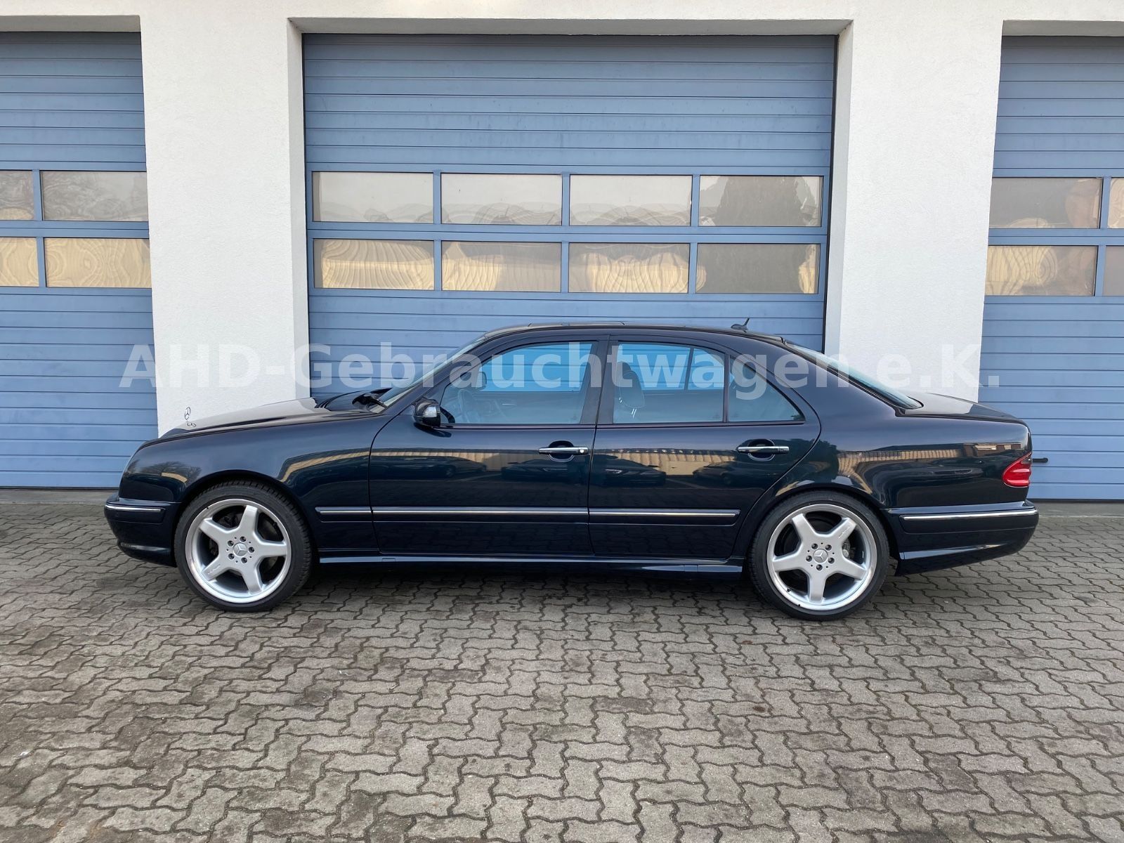 Fahrzeugabbildung Mercedes-Benz E 55 AMG 4-Matic "SAMMLERSTÜCK"