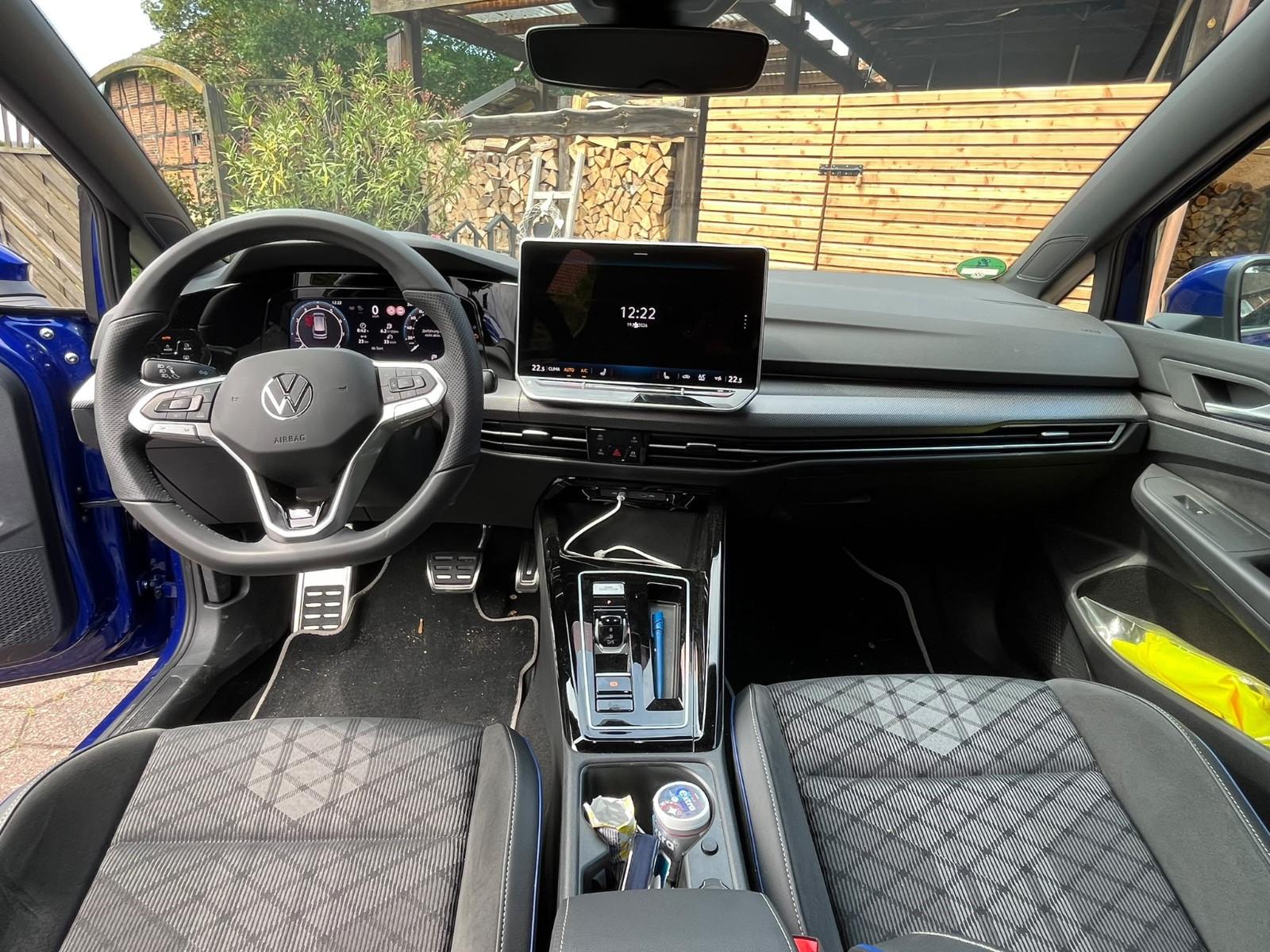Volkswagen Golf 1.5 eTSI 110kW DSG R-Line Variant R-Line 