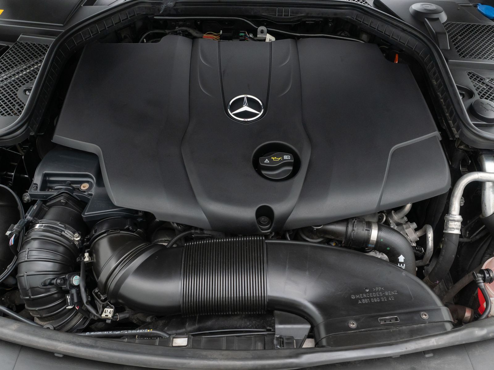 Fahrzeugabbildung Mercedes-Benz C 220 BlueTec/d AMG Line Kamera AHK HUD Sport LM