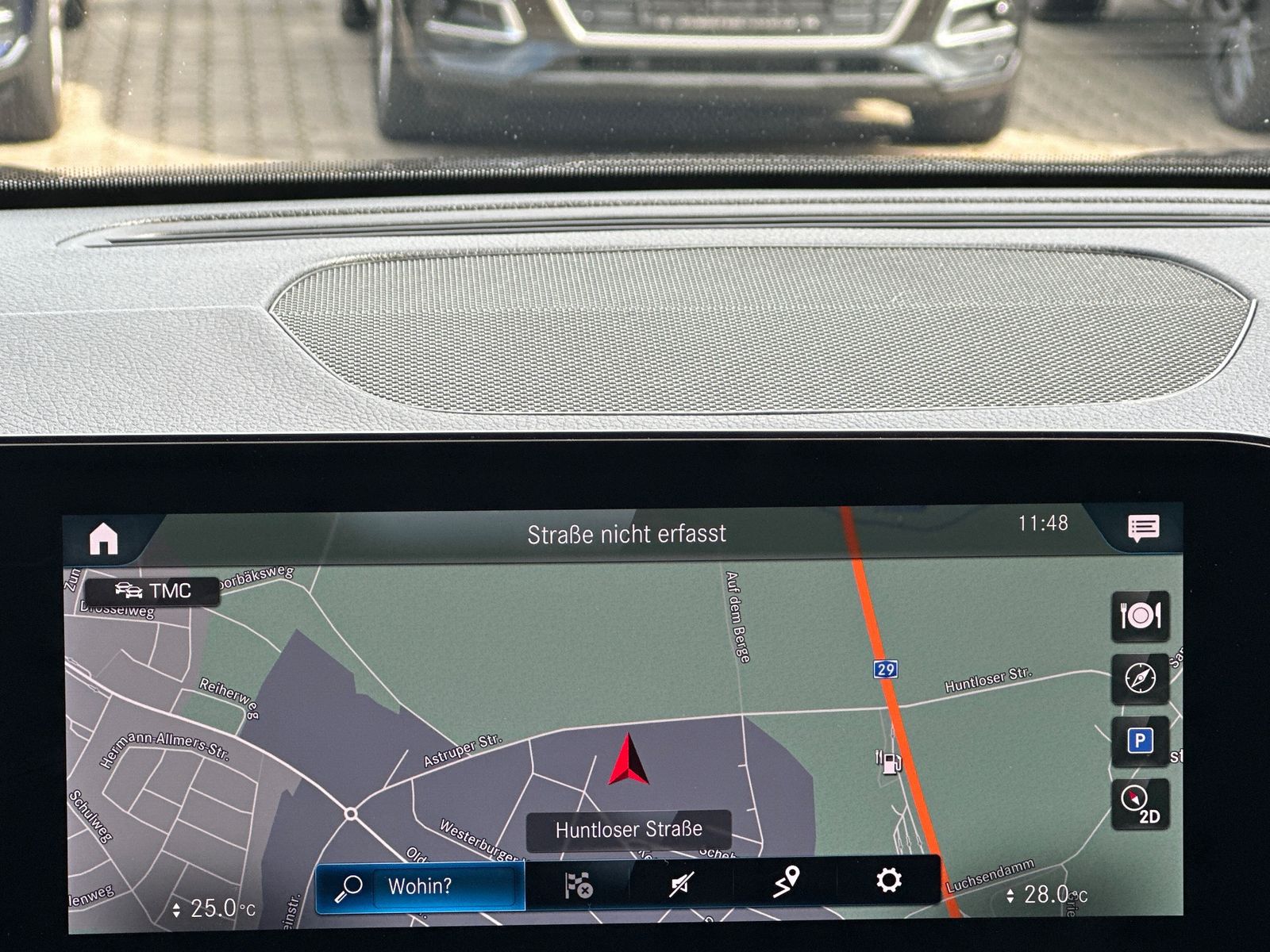 Fahrzeugabbildung Mercedes-Benz GLB 220d AMG Line NAV+AHK+360GRAD+SHZ+MEMORY