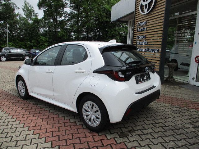 Fahrzeugabbildung Toyota Yaris Hybrid Business Edition