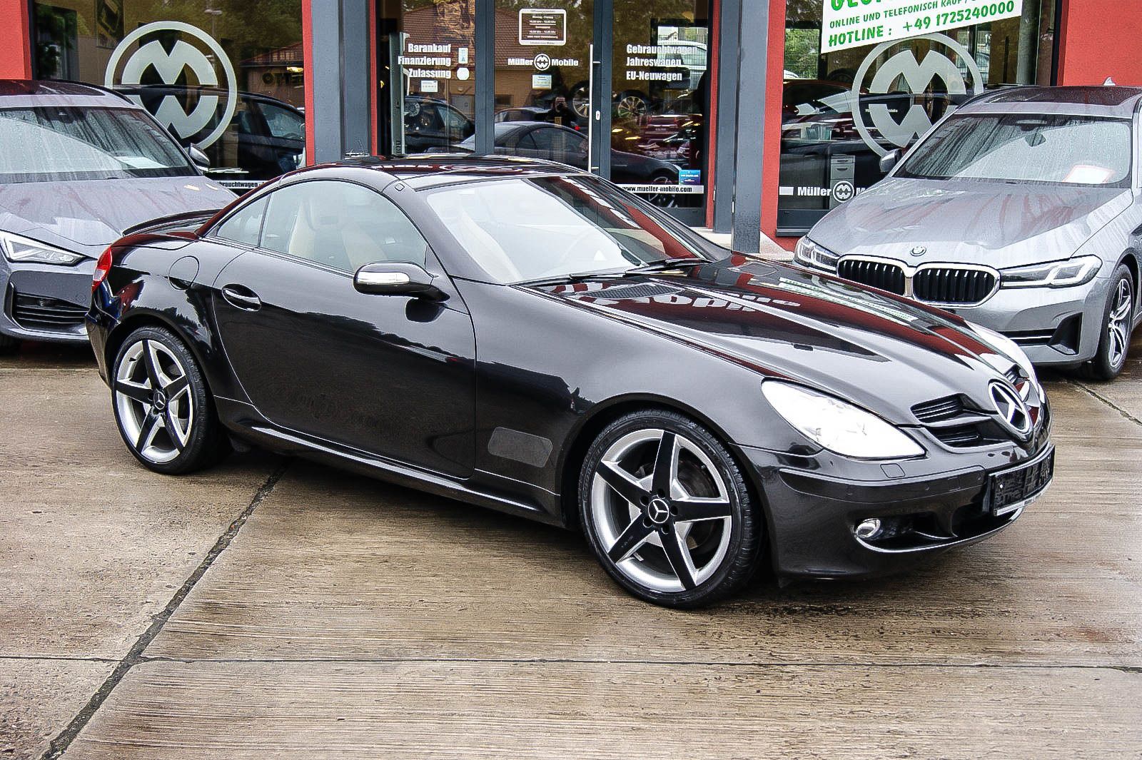 Fahrzeugabbildung Mercedes-Benz SLK 200 K Aut. DESIGNO LEDER XENON NAVI AIRSCARF