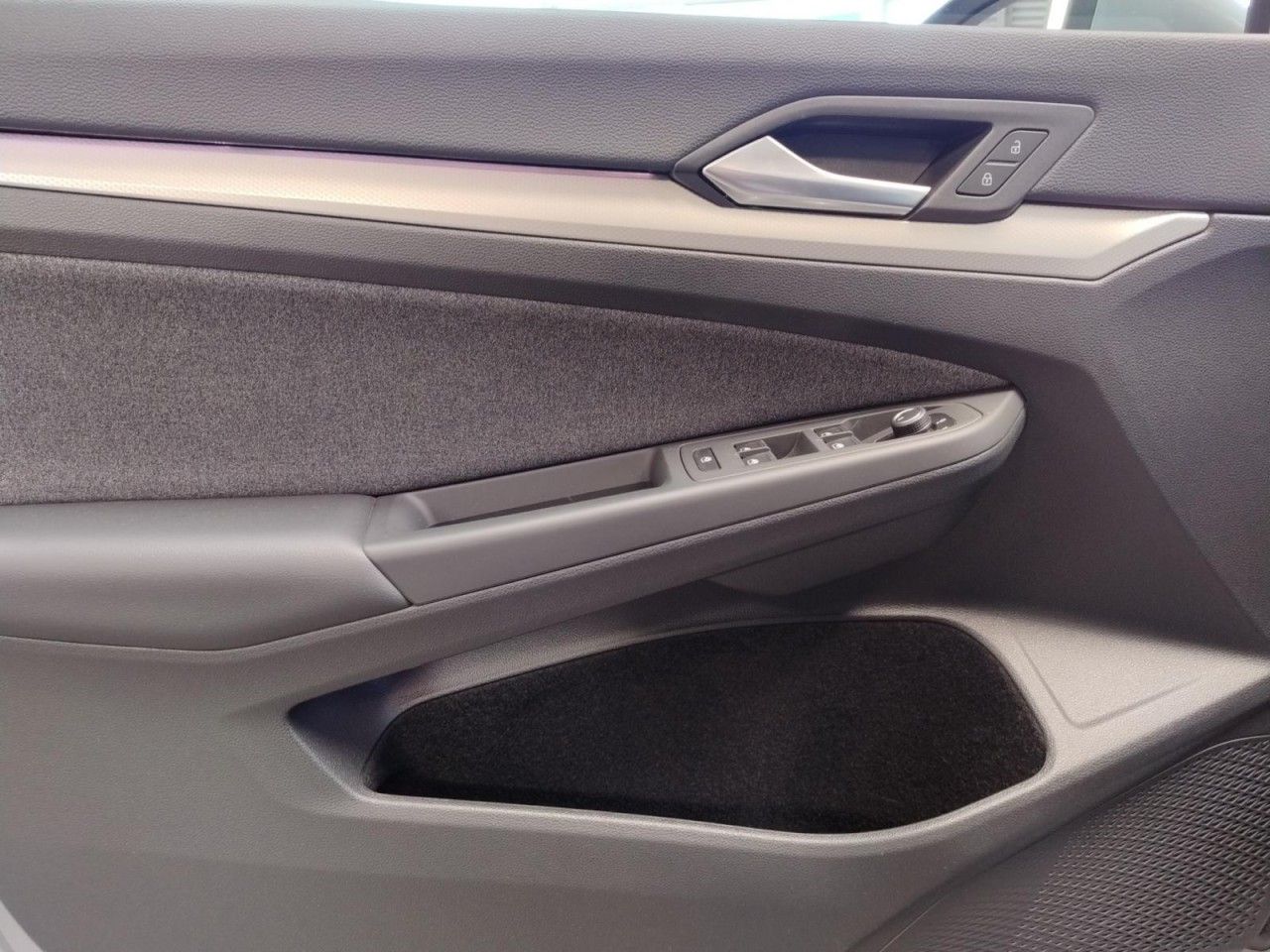 Golf MOVE 1.0 eTSI DSG Klima Navi