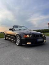 BMW E36 325i Cabrio - BMW 325 aus 1994: 325i