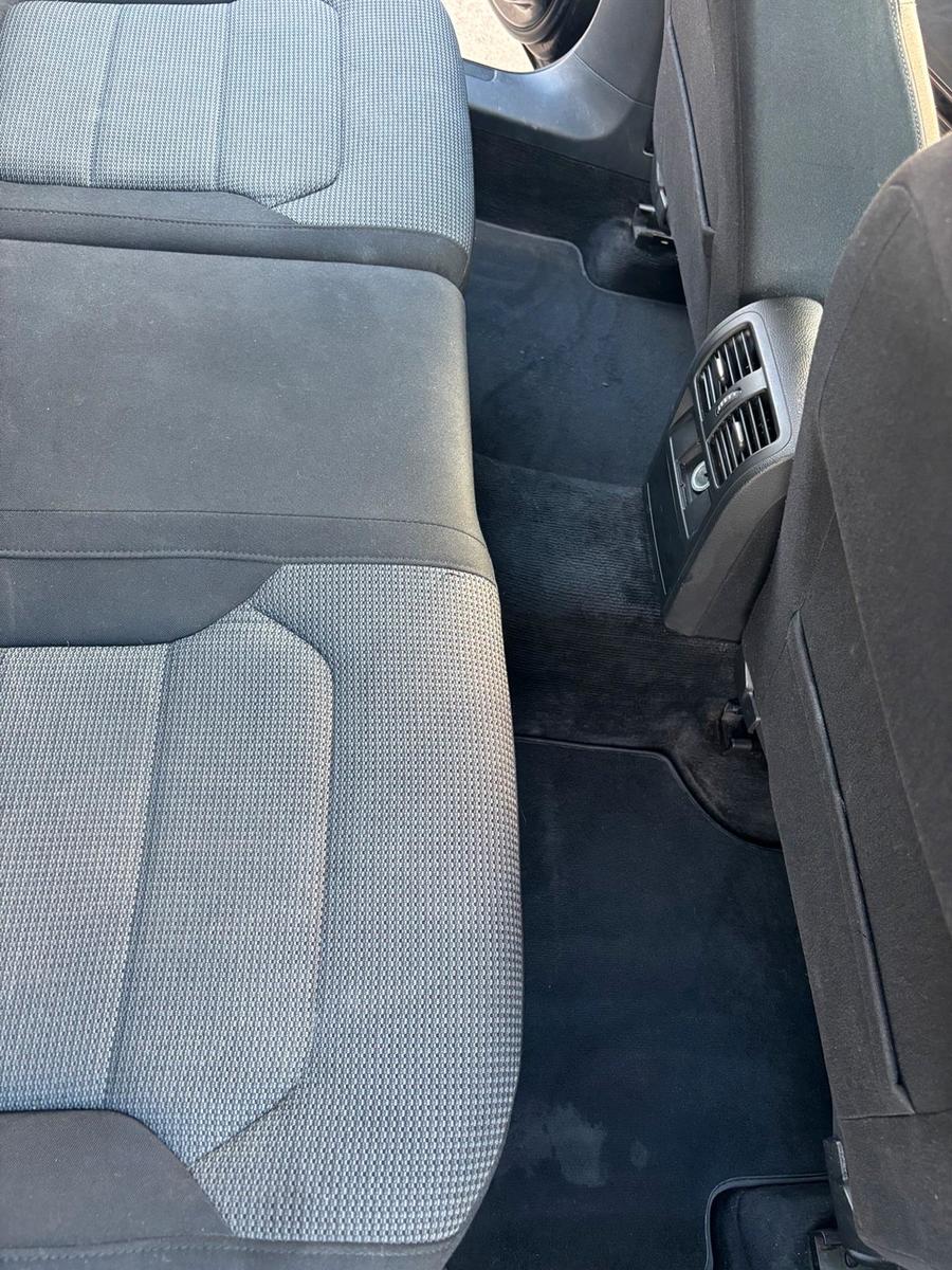 Volkswagen Passat 2013 — photo 10