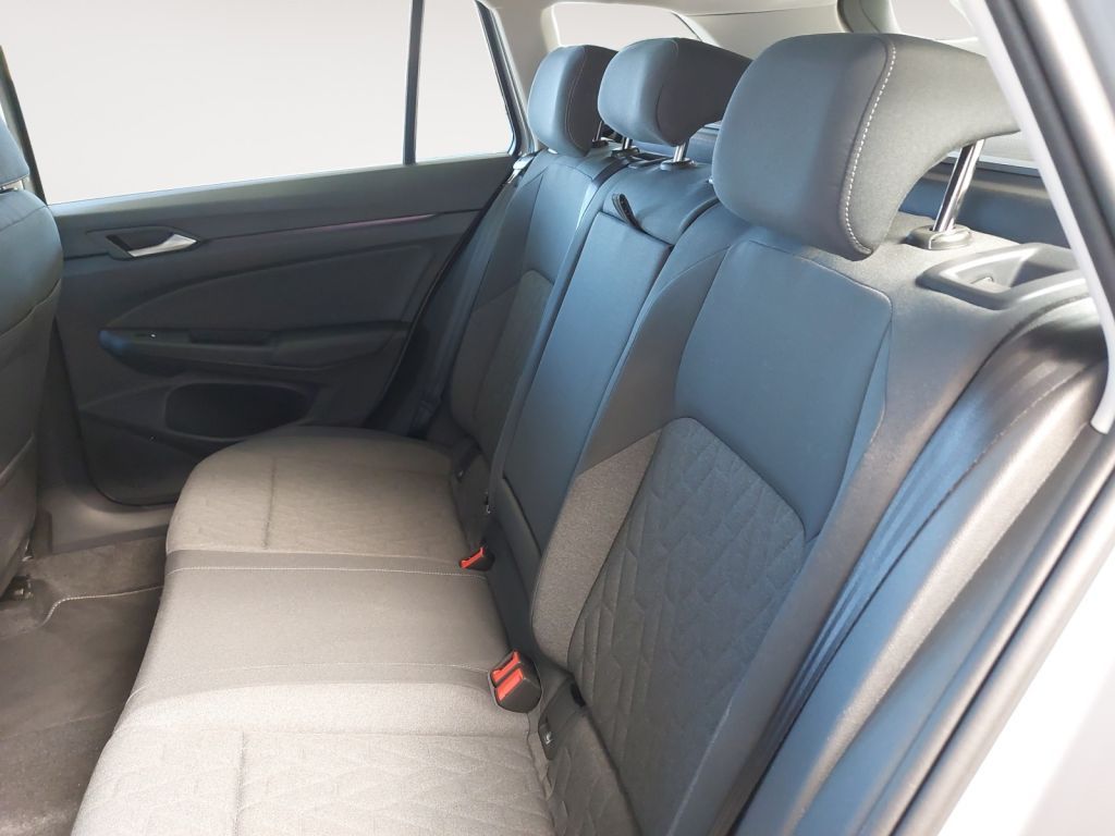 Fahrzeugabbildung Volkswagen Golf Variant 1.5 TSI Life AHZV LED