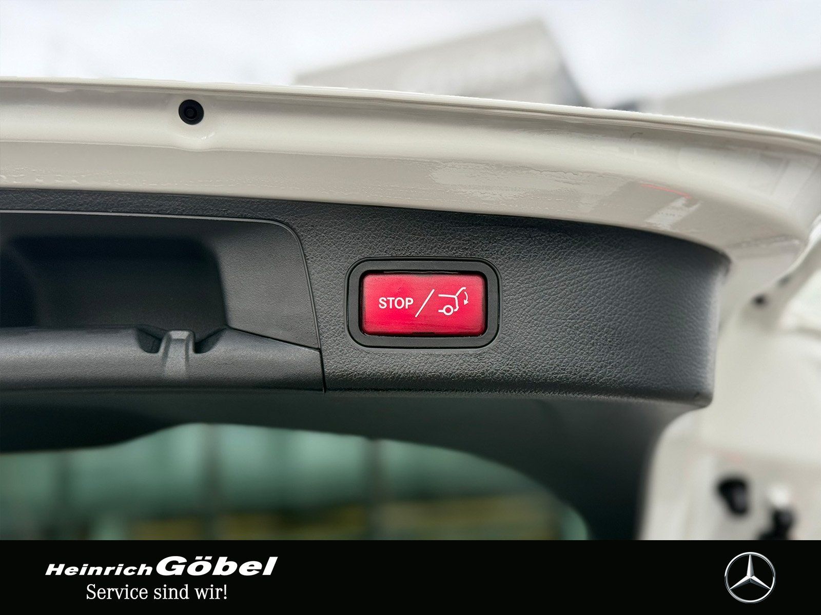 Fahrzeugabbildung Mercedes-Benz GLA 220 d 4M PROGRESSIVE*PANO*AHK*MEMORY*KAMERA