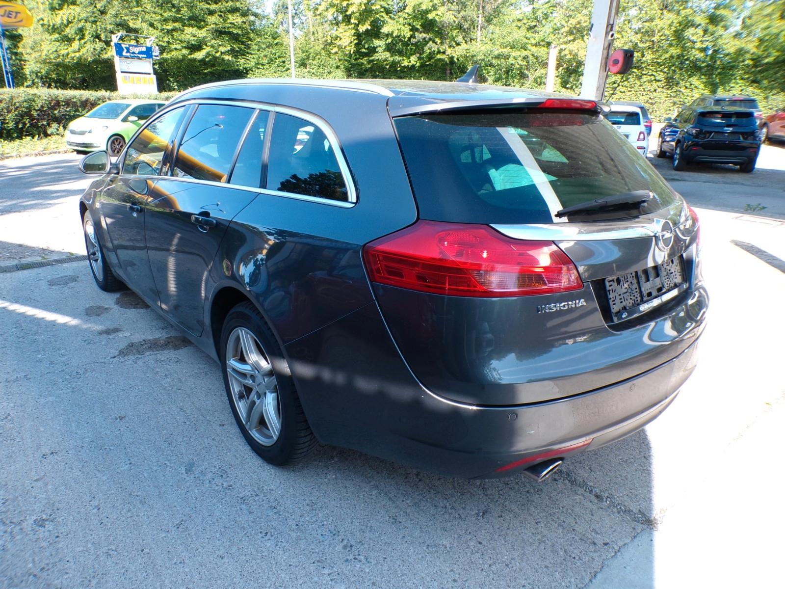 Opel Insignia 2012 — photo 7