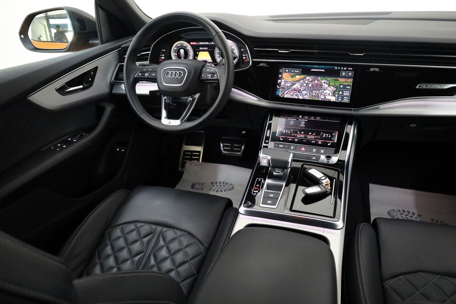 Fahrzeugabbildung Audi Q8 60 TFSI e quattro,S Line,Matrix, CarPlay, 21"
